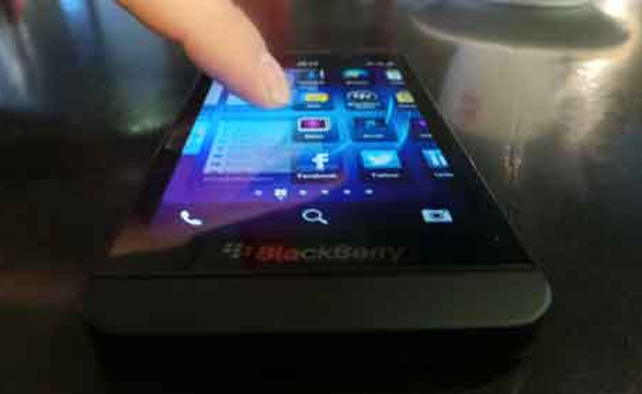 La BlackBerry z10 se puede apreciar con todo lujo de detalles en un video filtrado a través de un sitio alemán.