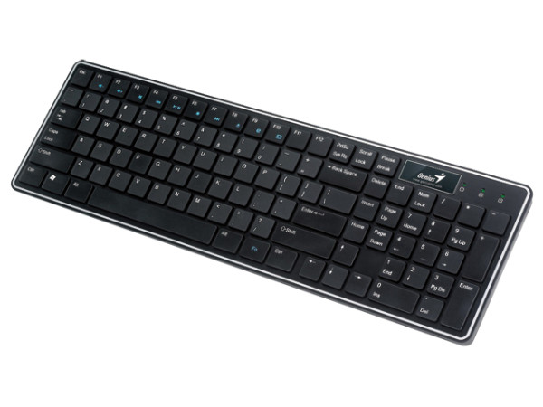 Genius nos brinda un modelo de teclado con un diseño compacto que aprovecha al máximo toda la superficie para acomodar las distintas teclas, pero sin generar que el tipeo sea incómodo. Todo lo contrario, la marca prestó especial atención a este detalle y logró un diseño que se destaca por su tipeo silencioso. Cuenta con 10 teclas para funciones que nos permiten realizar tareas con mayor velocidad. Precio: ARS $89