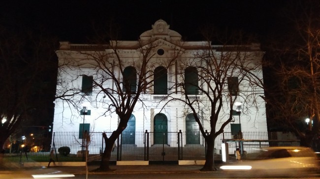 Fotografía tomada en condiciones de baja iluminación.