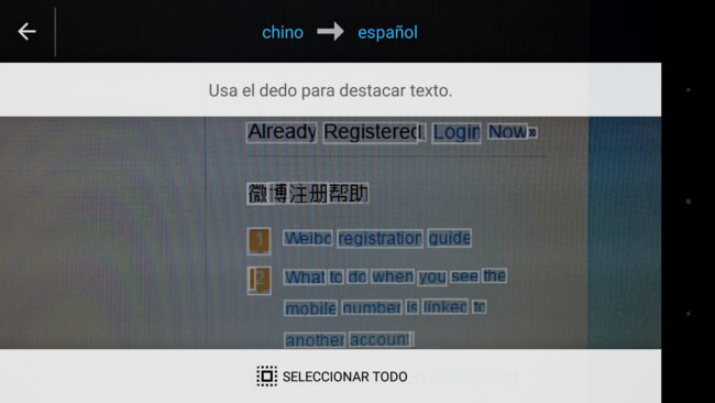 La app nos permite traducir textos capturados por nuestra cámara. Tan solo deberemos apuntar, escanear la imagen y seleccionar con nuestro dedo el texto a traducir.